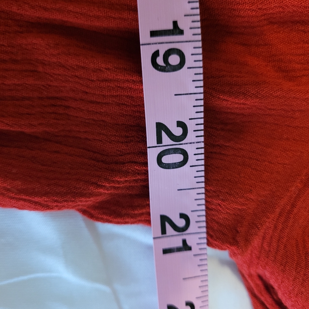 Melissa Paige Red blouse. SIlver circle design on shoulders - Picture 5 of 10